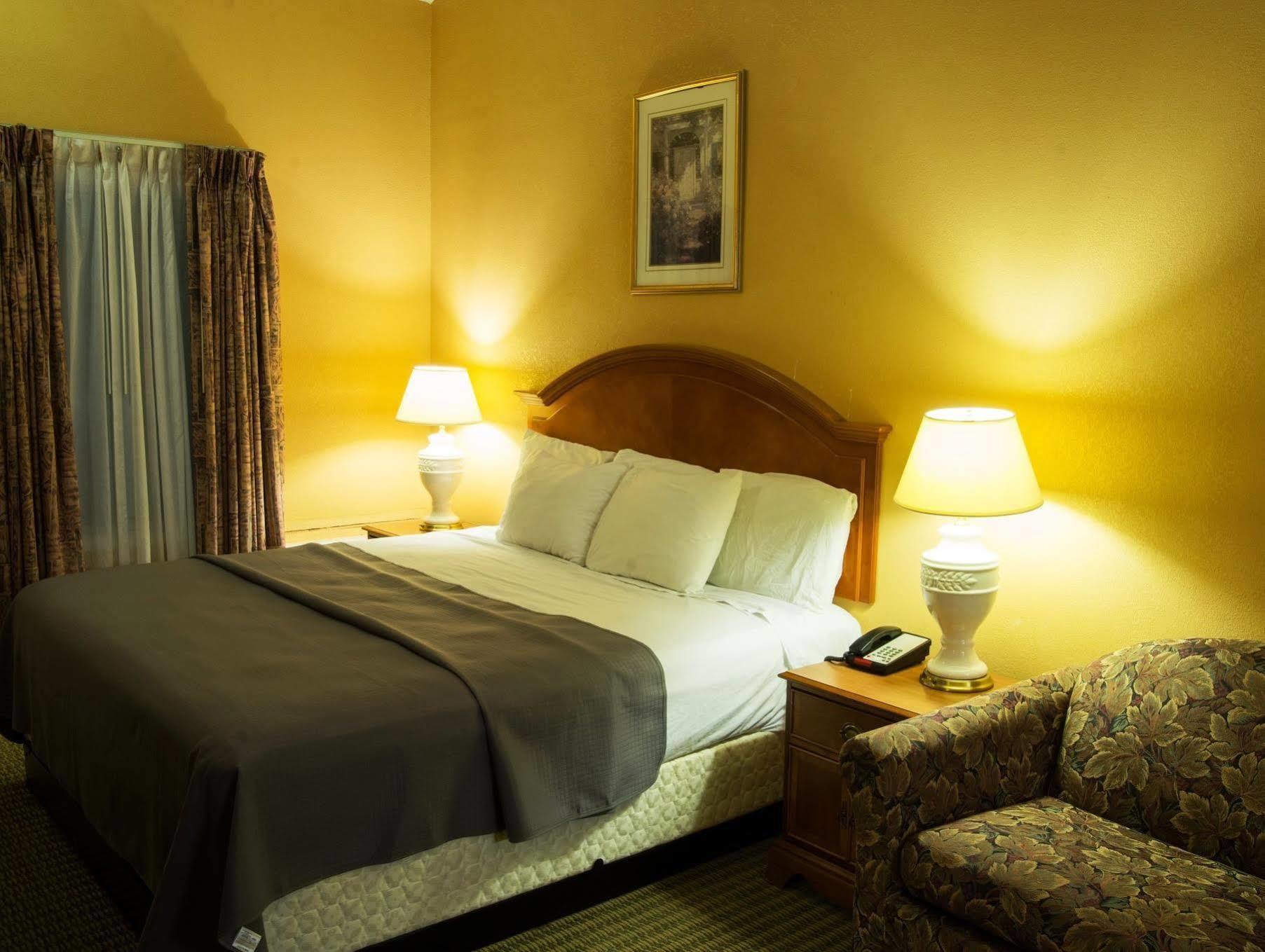 Baymont By Wyndham Socorro Motel Екстериор снимка